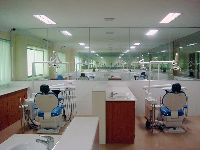 dental-clinic-01