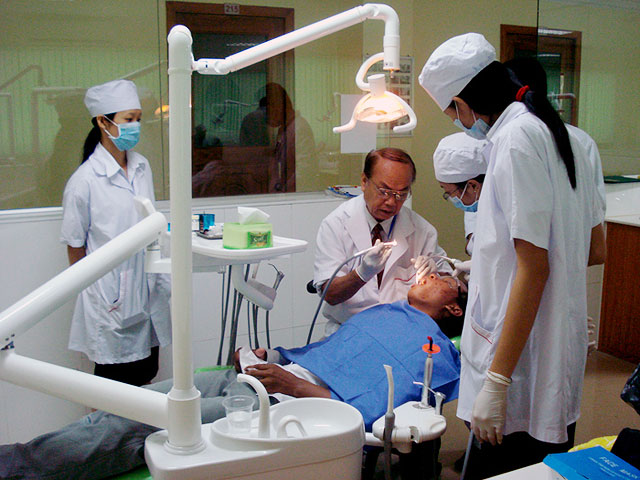 dental-clinic-02